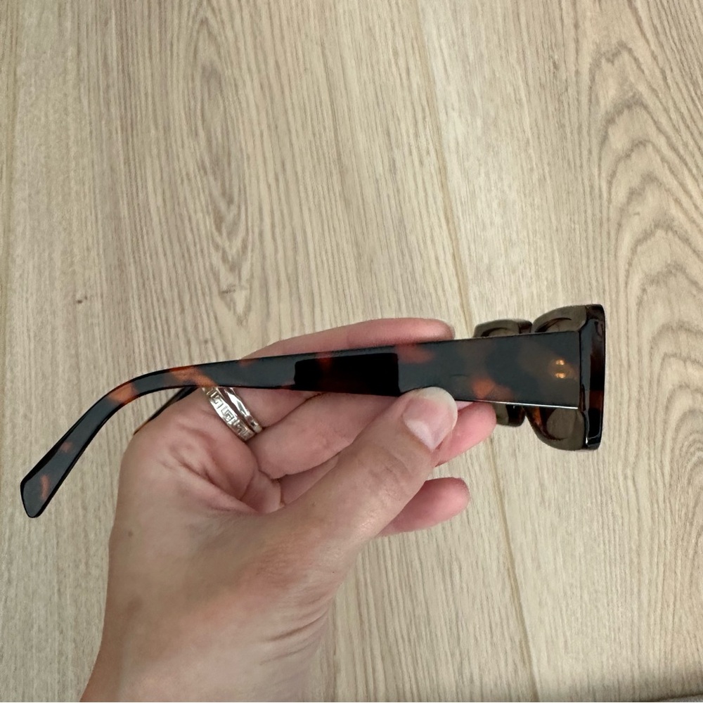 EUC Cheetah Sunglasses - Picture 3 of 4